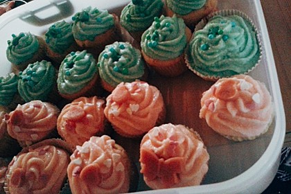 Zitronen-Cupcakes mit Creamcheese-Frosting 42