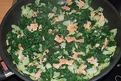 Pasta mit Spinat-Lachsso&szlig;e 1