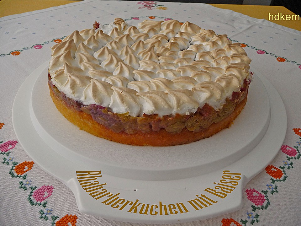 Rhabarberkuchen mit Baiser (Rezept mit Bild) von hdkern | Chefkoch.de