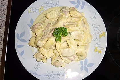 Tortellini mit Schinken Sahneso&szlig;e