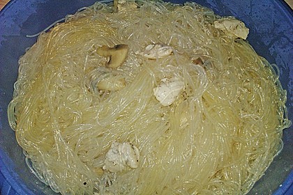 Chinesische Glasnudeln - als Salat oder warm als Beilage