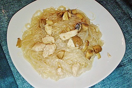 Chinesische Glasnudeln - als Salat oder warm als Beilage 1