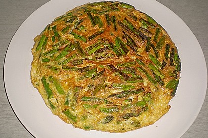 Omelette mit gr&uuml;nem Spargel