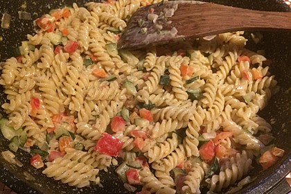 Zucchini-Paprika Nudeln 4