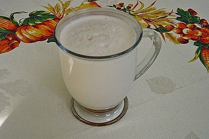 Hei&szlig;e Milch mit Honig und Zimt