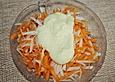 M&ouml;hren-Kohlrabi-Salat mit Kr&auml;utersenf-Dressing