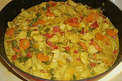 Cremiges Curry-Hühnchen mit Gemüse 11