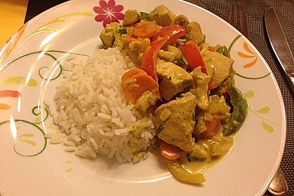 Cremiges Curry-Hühnchen mit Gemüse 12