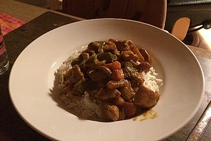 Cremiges Curry-Hühnchen mit Gemüse 14