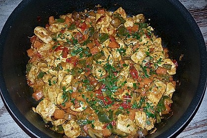 Cremiges Curry-Hühnchen mit Gemüse 26