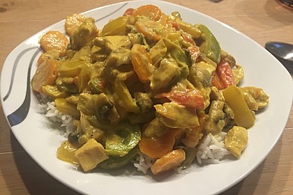 Cremiges Curry-Hühnchen mit Gemüse 16