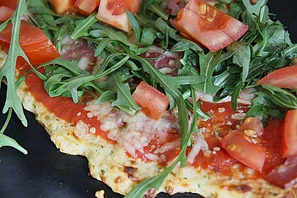 Low Carb Pizzaboden aus Blumenkohl 1