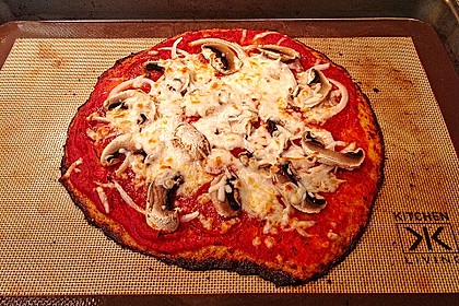 Low Carb Pizzaboden aus Blumenkohl 87