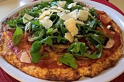 Low Carb Pizzaboden aus Blumenkohl 3