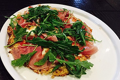 Low Carb Pizzaboden aus Blumenkohl 13