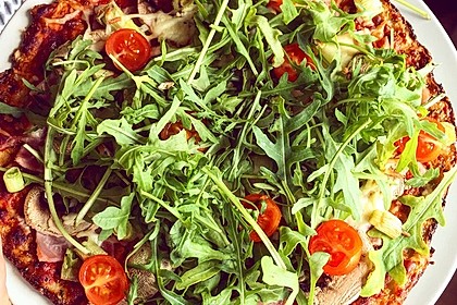 Low Carb Pizzaboden aus Blumenkohl 8
