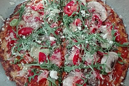 Low Carb Pizzaboden aus Blumenkohl 35