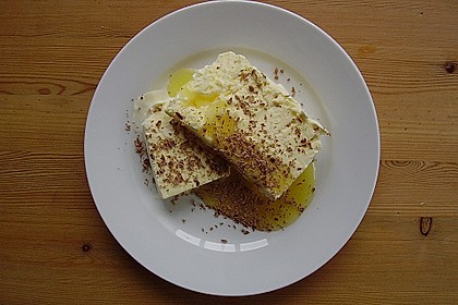 Vanilleeis mit Orangensauce
