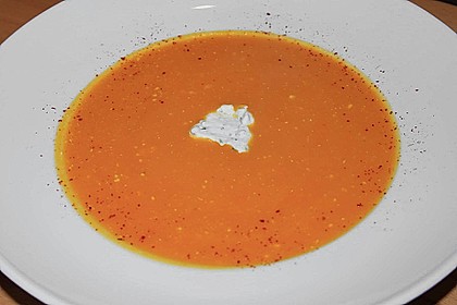 Leichte K&uuml;rbissuppe mit Chili