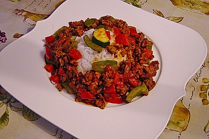 Reis-Hackfleischpfanne mit Paprika