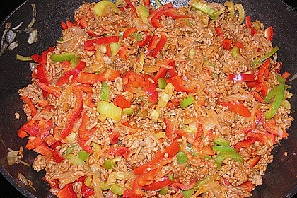 Reis-Hackfleischpfanne mit Paprika 11