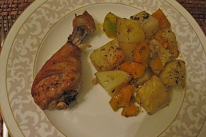 Kürbis, Kartoffeln und Hähnchenschenkel aus dem Backofen 60