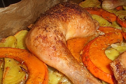 Kürbis, Kartoffeln und Hähnchenschenkel aus dem Backofen 24
