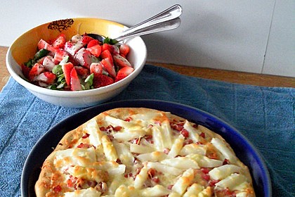 Superleckere und schnelle Spargelpizza