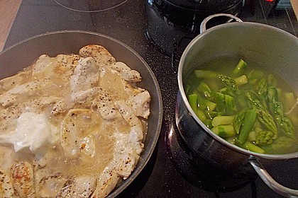 Spaghetti mit grünem Spargel und Putenbrustfilet 4