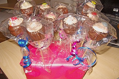 Chocolate Cupcake Cake Pops 4