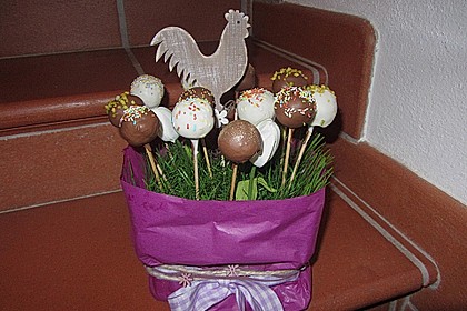 Chocolate Cupcake Cake Pops 7