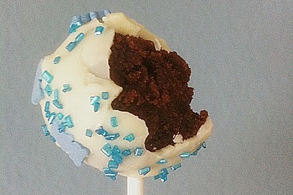 Chocolate Cupcake Cake Pops 19