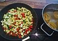 Nudelnester mit Zucchini- und Tomatengem&uuml;se