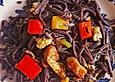 Schwarze Reisnudeln mit Paprika