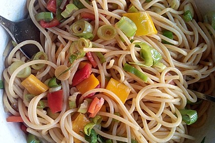 Spaghetti-Curry-Salat 16
