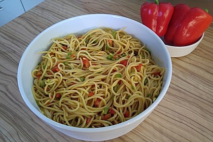 Spaghetti-Curry-Salat 4