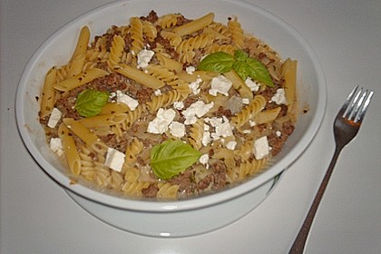 Hackfleisch-Schafsk&auml;se-Nudelauflauf