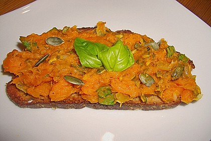K&uuml;rbis-Bruschetta mit K&uuml;rbiskernen