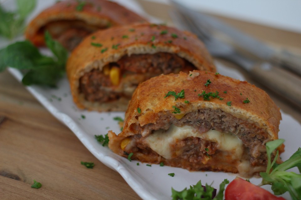 Pizzarolle mit Hackfleisch (Rezept mit Bild) von badegast1 | Chefkoch.de