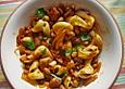 Pasta mit dicker italienischer Bohnensauce