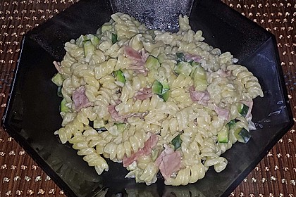 Die berühmten Zucchini-Frischkäse-Nudeln 9