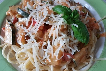 Die berühmten Zucchini-Frischkäse-Nudeln 2