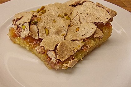 Himbeerkuchen mit Schoko-Baiserhaube + Pistazien 2