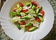 Gr&uuml;ner Spargelsalat mit frischen Erdbeeren