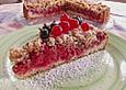 Johannisbeer-Haselnusskuchen mit Zimtstreuseln