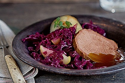 Sauerbraten mit Apfelrotkohl