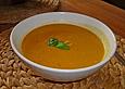 Rote Linsen-Kokossuppe