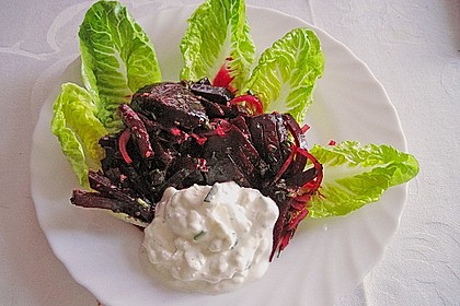 Rote Bete-Salat mit Schnittlauchcreme und Koriander 1