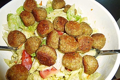 Falafel mit Tahini-Sauce 8