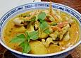 S&uuml;dthail&auml;ndisches Curry mit Garnelen und Ananas